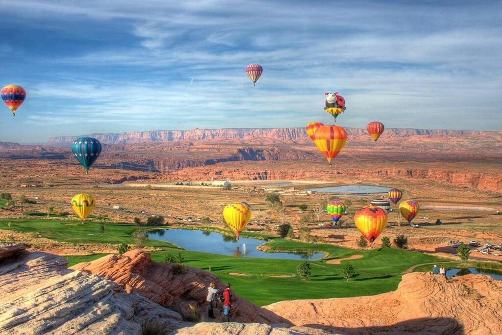 Local View Pet Friendly Boat Parking Close To Antelope Canyon Horseshoebend Page Exterior photo